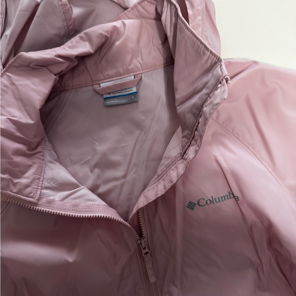 Columbia Women's Light Pink Hooded windbreaker Jacket - Picture 2 of 7